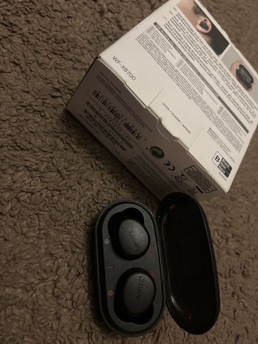 Навушники соні Sony wf-xb700