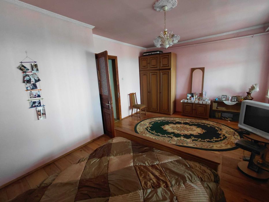 Продається великий будинок 170 кв.м в селі Вислобоки  - за 12 км від Львова