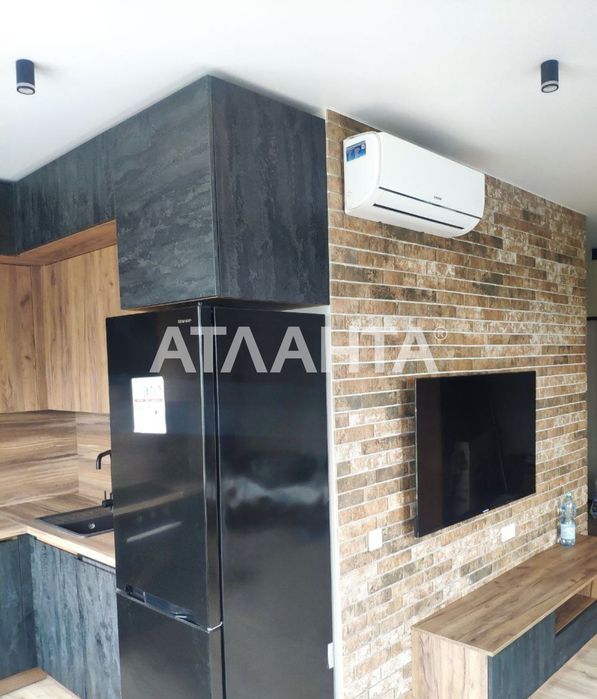 1к.м.Васильківська з ремонтом та паркомісцем. Постанови