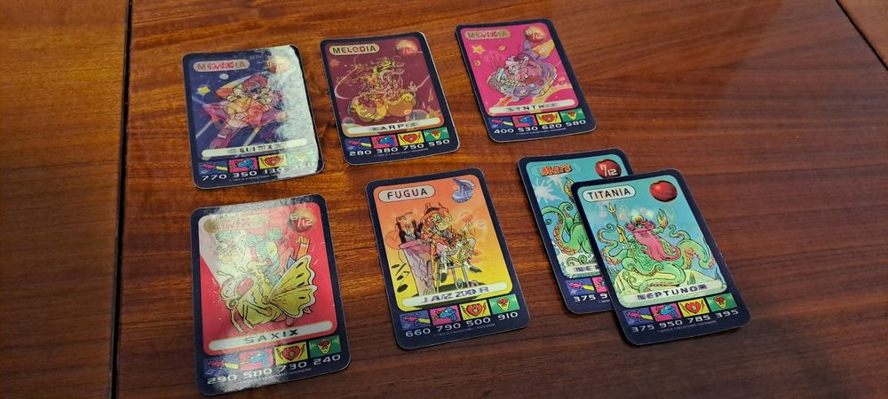 Cromos e figuras de coleções várias bollycao e outras