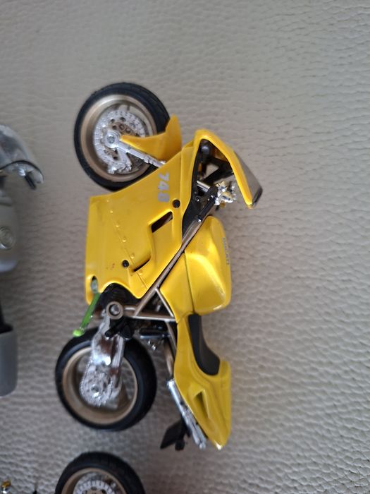 Colecção 4 motas Ducati Maisto anos 90