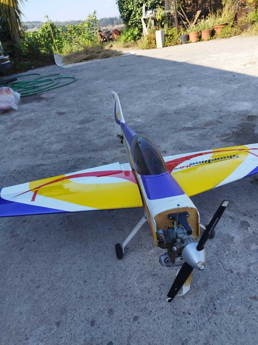 Avião RC gasolina - showtime 4D-90