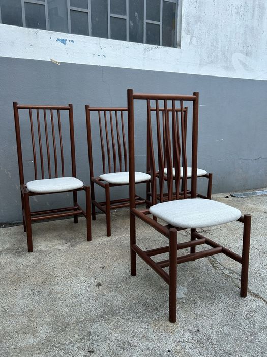 Cadeiras de jantar dinamarquesas