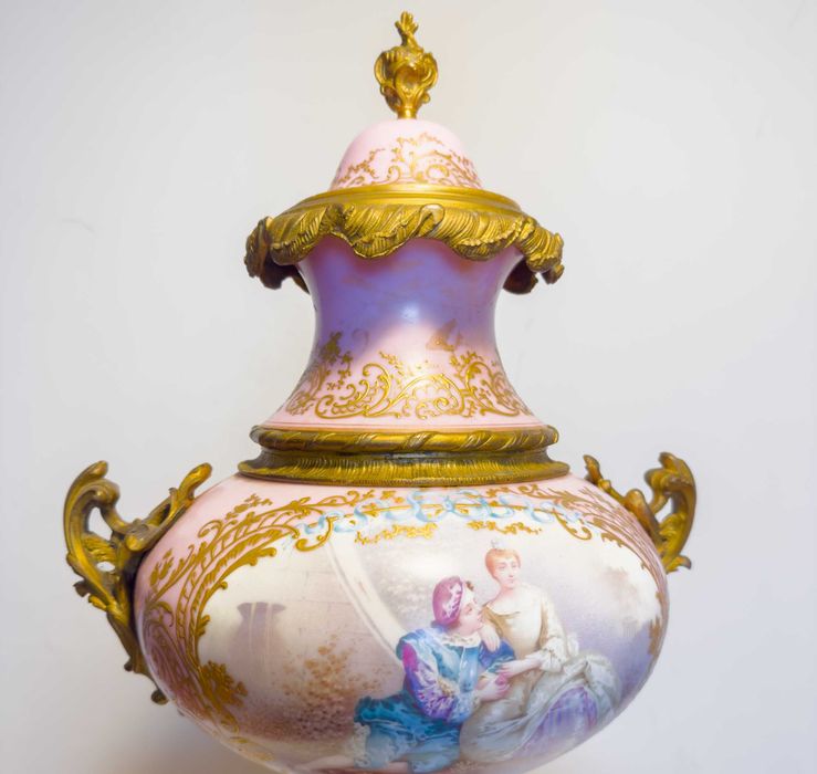 Vaso porcelana rosa Sevres Watteau Napoleão III | 1775