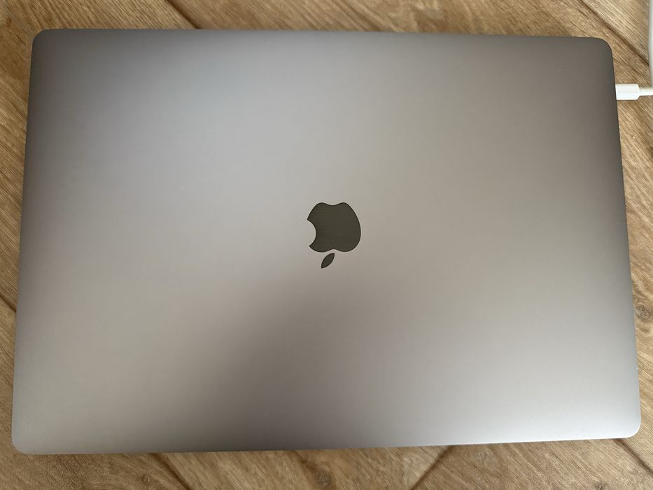 MacBook Pro 16” 2019 | 16GB / 512GB