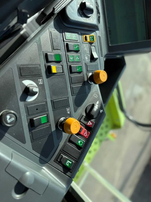 комбайн Claas Lexion560 2007року