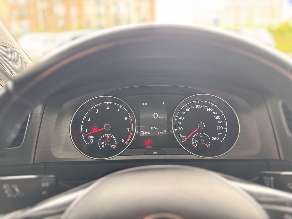 Терміново продам Volkswagen Golf 7