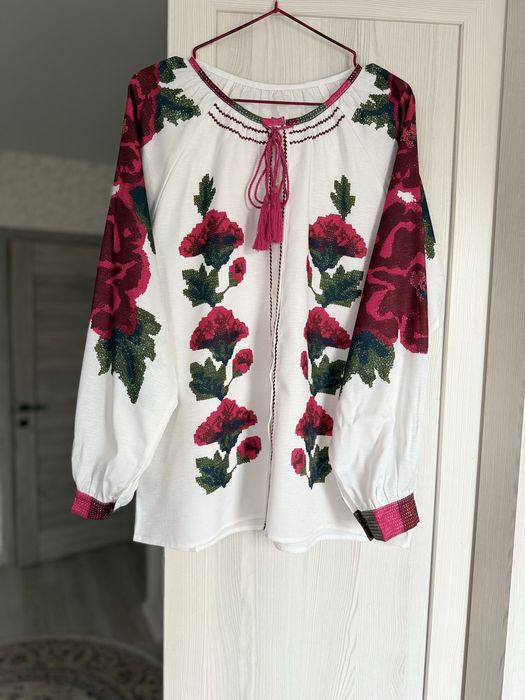 Вишиванка, блузка з імітованою вишивкою