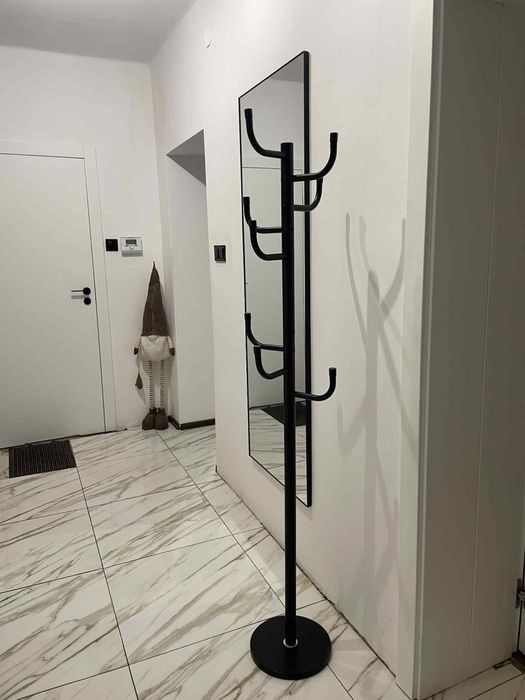 Wieszak stojacy na ubrania, czarny