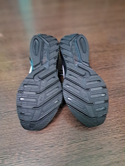 Кросівки  BROOKS LAUNCH 10 р39 25см