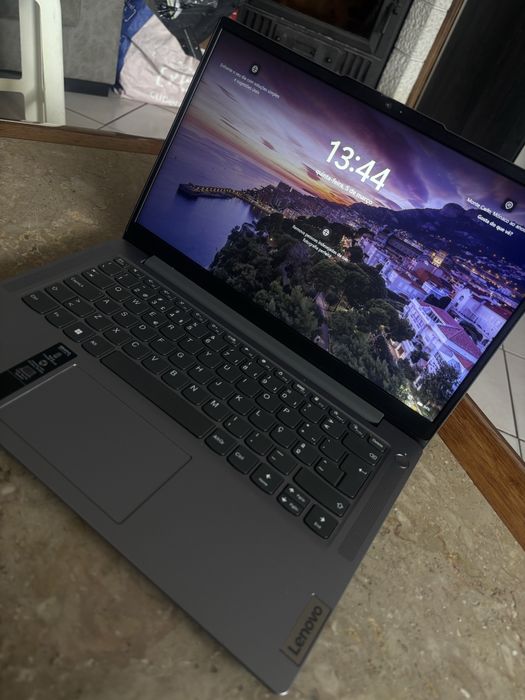 Lenovo IdeaPad Slim 3 – 16GB RAM / 512GB SSD – Como Novo