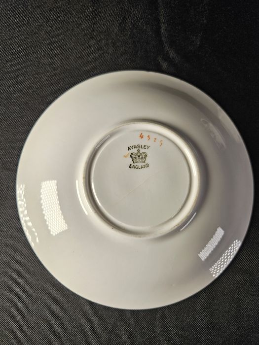 Raríssima  taça de Teimancia de 1920 com pires impecável