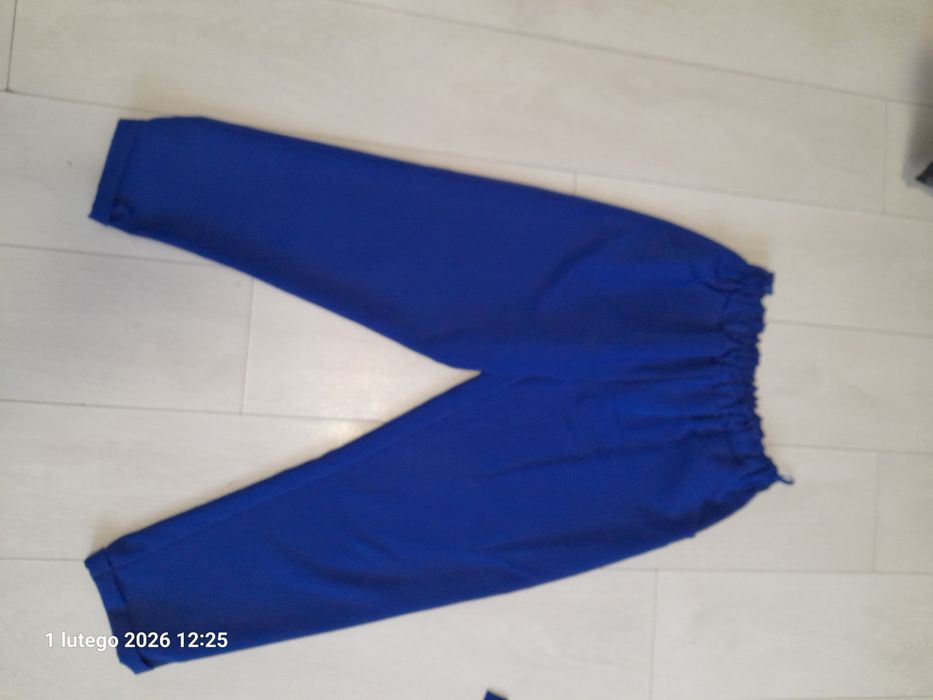 Kostium damski niebieski.