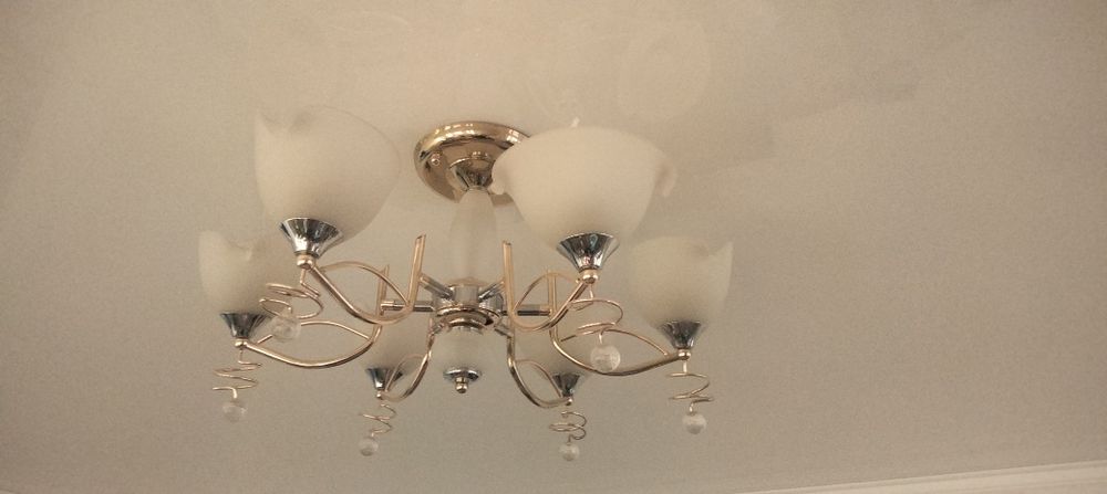 Продам люстру, саітильник!!!