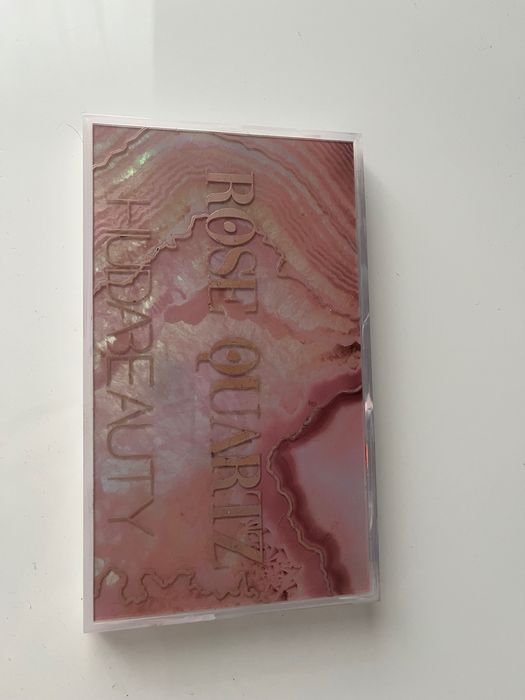 Huda beauty rose quartz paletka cienie paleta cieni
