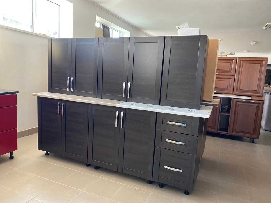 Кухня кухонні тумби, в наявності всі розміри. Ціна за весь комплект!