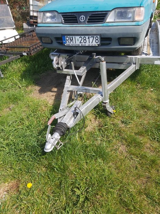 Sprzedam przyczepę laweta uchylna