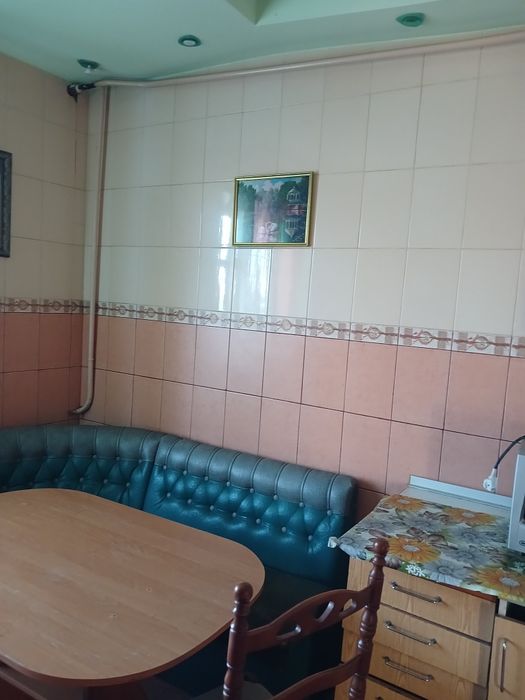 Пропонуємо до продажу  гарний та просторий будинок у м.Шпола.