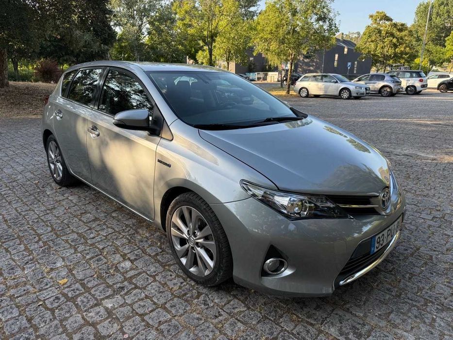 Toyota Auris hybrid 1.8