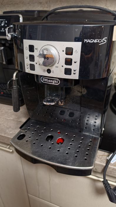 De'Longhi Magnifica S кофеварка