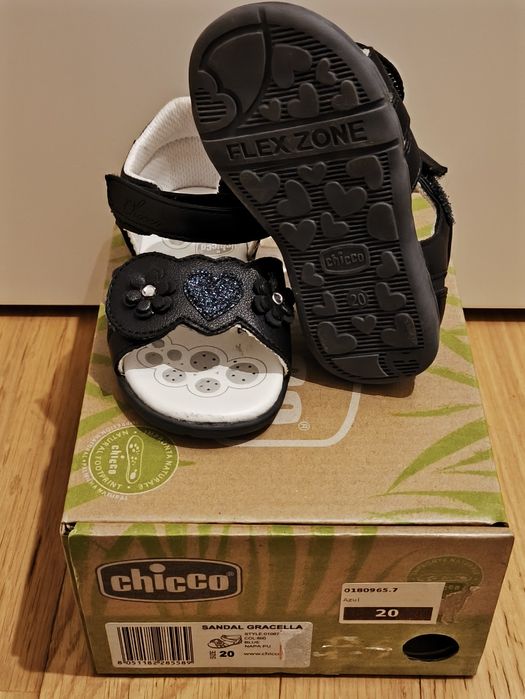 Sandálias Chicco (Tamanho 20)