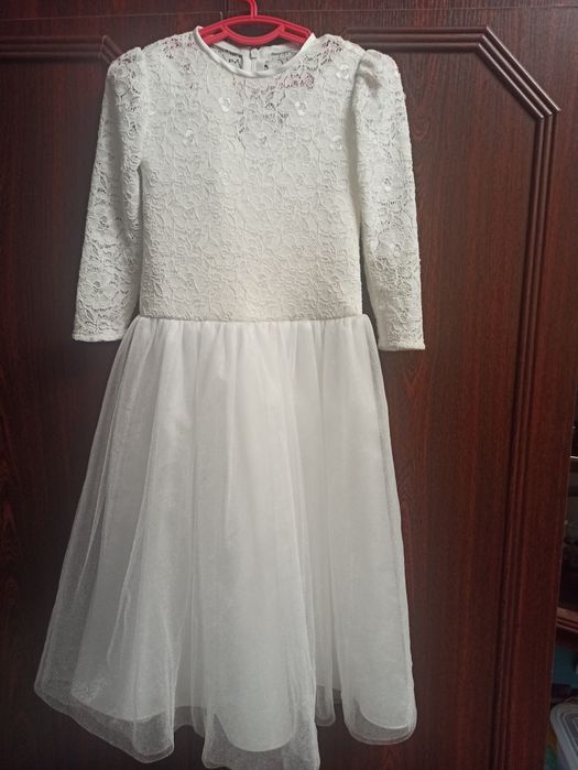 Сукня святкова з прокатного атласу