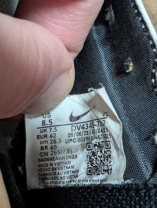 Сороконіжки Nike Tiempo Legend 10 Club Yellow DV4345 700 42розм чудові