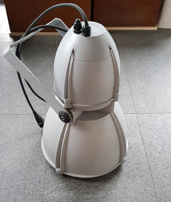 Lampa elewacyjna metalohalogenkowa Arcluce