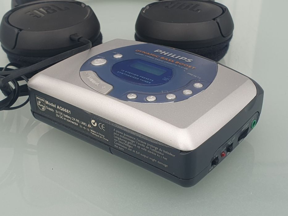 Odtwarzacz przenośny walkman Philips aq6681 z radiem