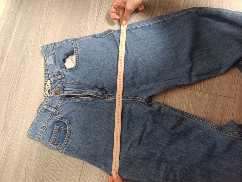 Крутые джинсы на девушку