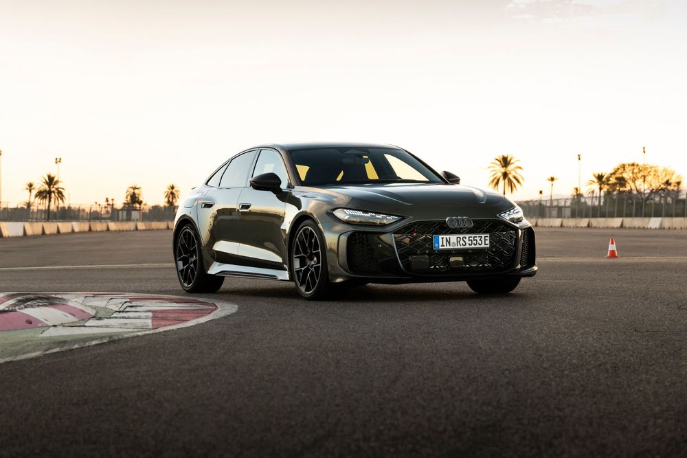 Audi RS5 Standard