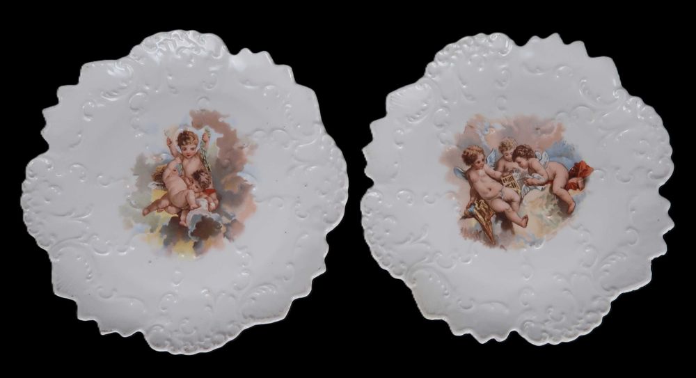 Par de pratos porcelana antiga - Querubins