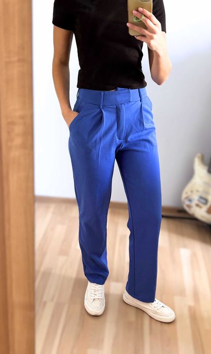 Sinsay Kobaltowe spodnie eleganckie z zaszewkami przed kostkę chino