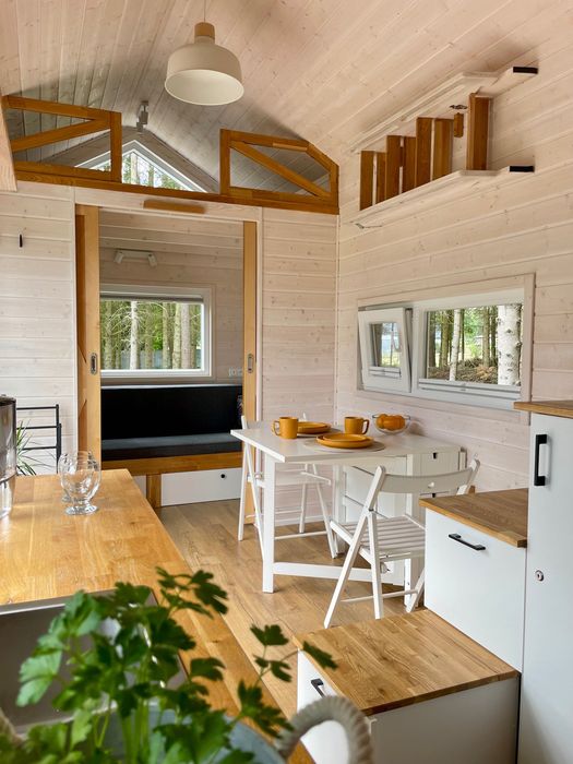 Domek na wynajem w lesie z jacuzzi – Tiny House Bory Tucholskie