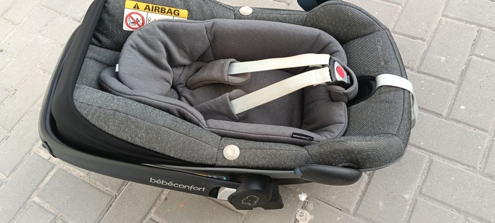 Trio Carrinho Bébé Confort Elea + Ovo Pebble Plus + Capas de Chuva (Completo)