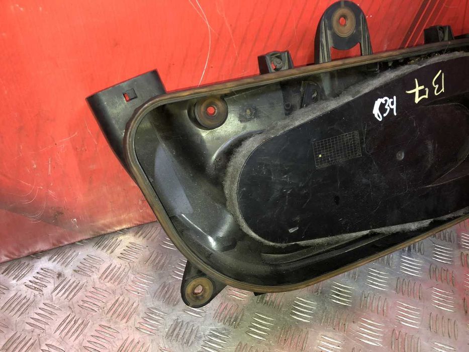 Корпус повітряного фільтра BMW 7 F01 дизель 3,0 бмв 7 ф01