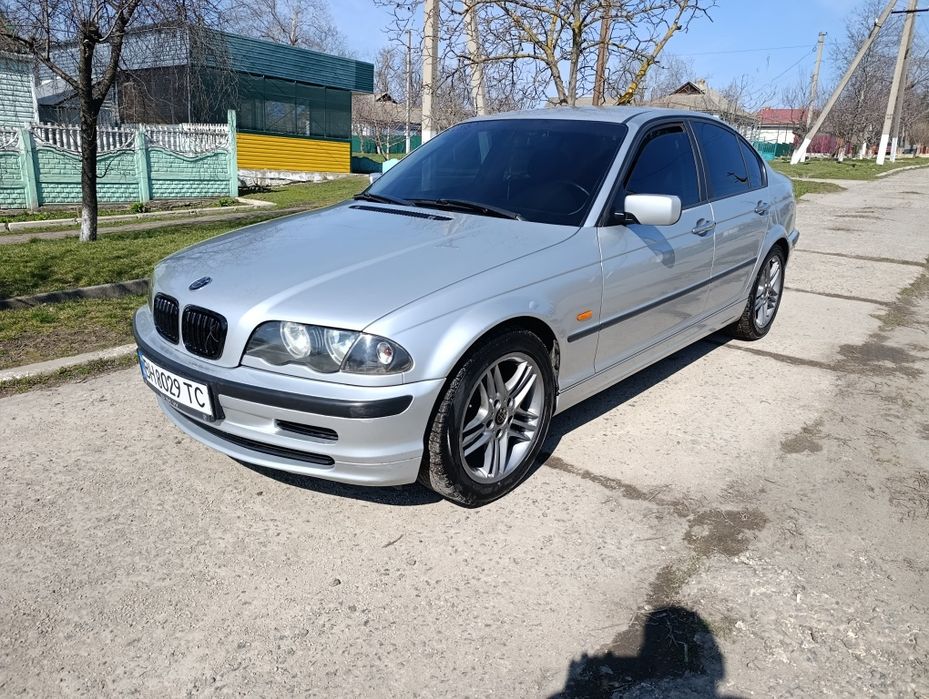 Продам автомобиль BMW