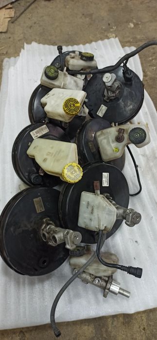 Тормозной цилиндр в сборе вакуумный усилитель тормозов Citroen Peugeot