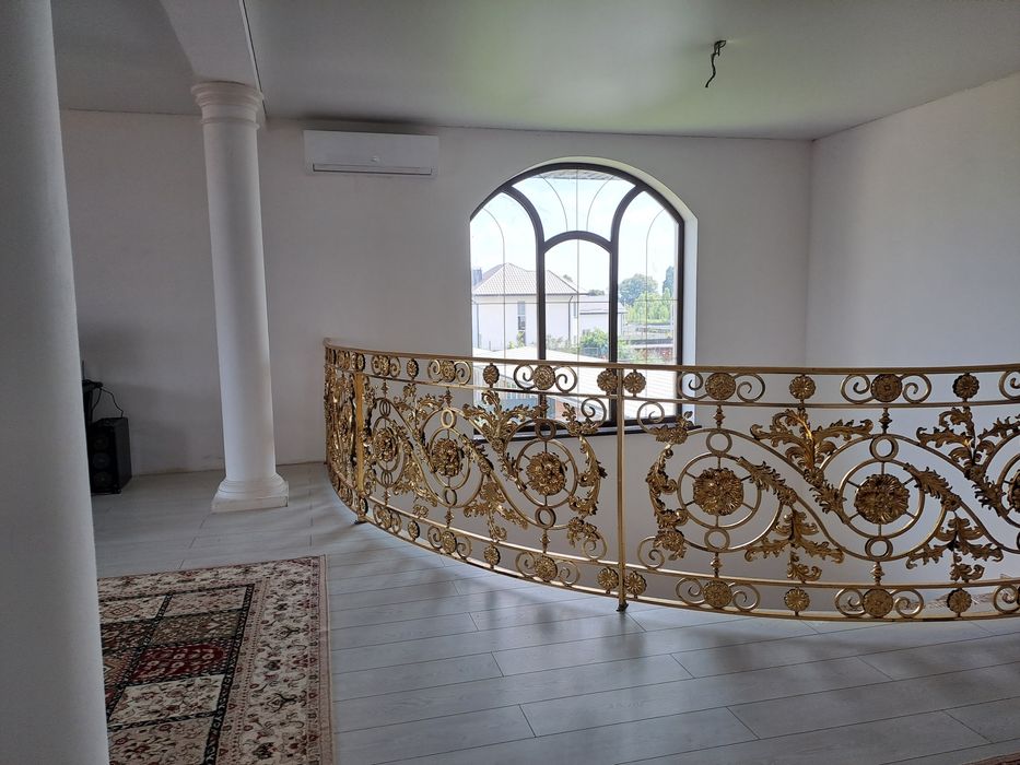 Продажа шикароного дома в с. Гора