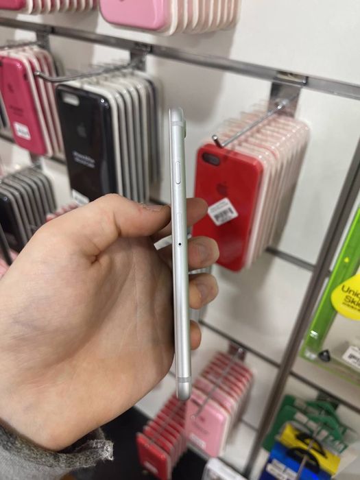 РОЗПРОДАЖ Apple IPhone 7/8 32/64/128 GB (купити/телефон/айфон)