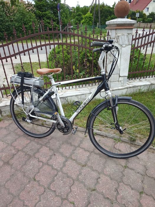 Rower elektryczny Trek nawigator T500