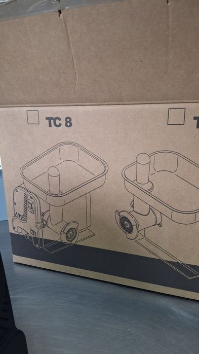 Професійна м'ясорубка