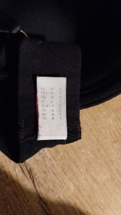 Biustonosz Triumph czarny 80D