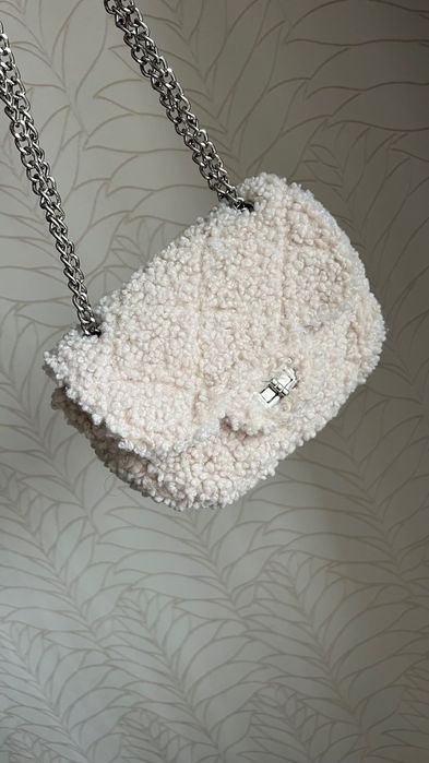 Сумка теді через плече