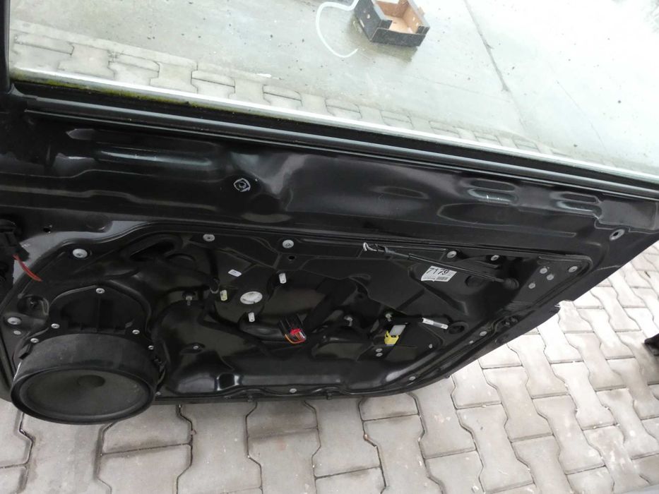 Drzwi prawy przód prawe przednie VW PASSAT B7 LC9X RZ3/101 GORLICE