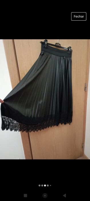 Saia em ecopele e renda