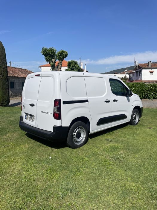 Toyota  Pro   Ace city 20 mil klms