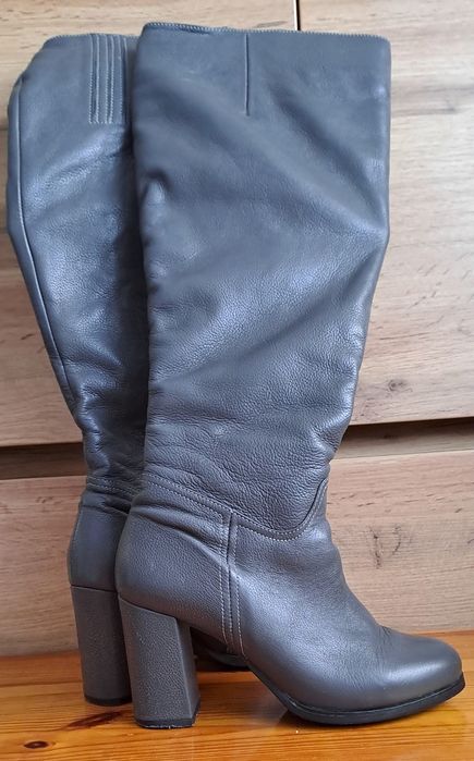 Чобітки  шкіряні жіночі 39р . Взуття зимове