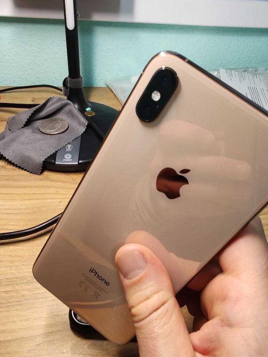 iPhone Xs max 256 GB GOLD
iPhone Xs max 256 GB GOLD