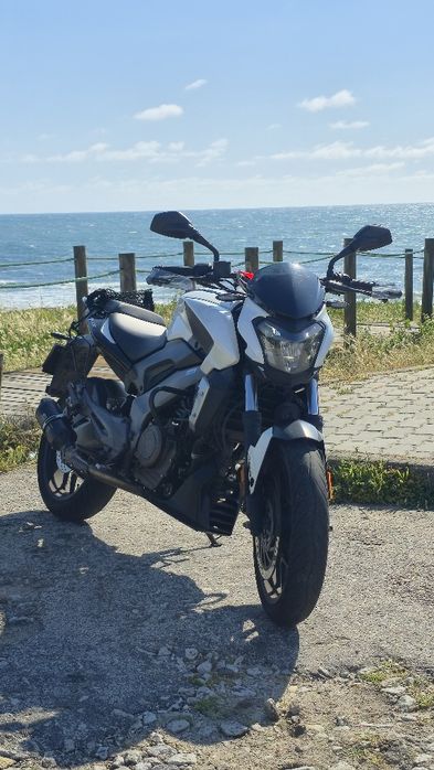 Bajaj Dominar 400cc (motor ktm 390)